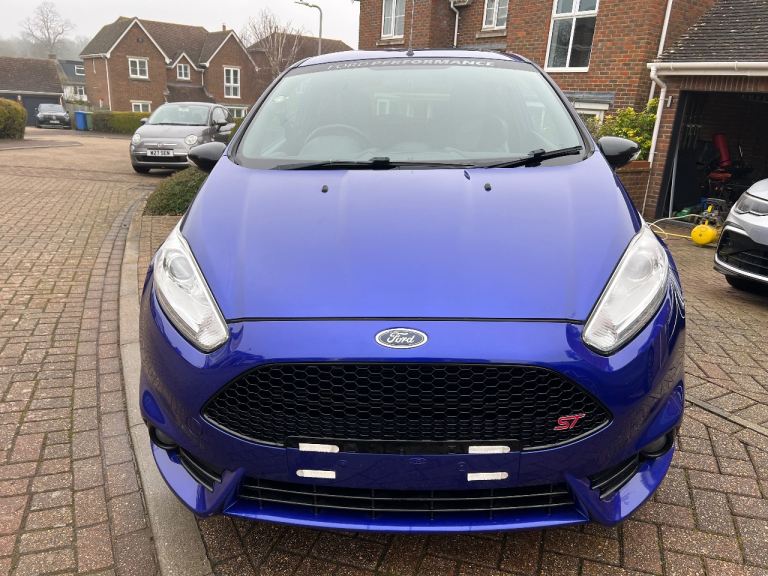 Ford, FIESTA, Hatchback, 2016, Manual, 1596 (cc), 3 doors