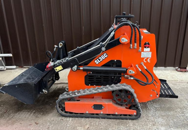 Skidsteer pedestrian Diesel Skidsteer 
