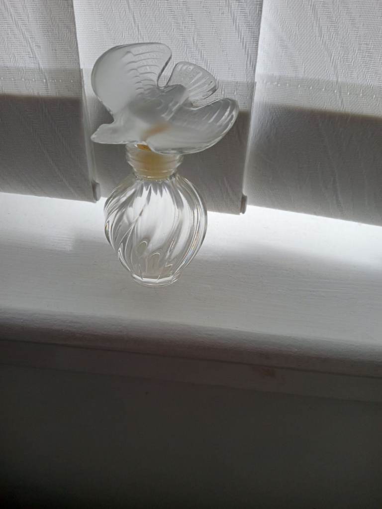 Lalique glass perfume bottle 