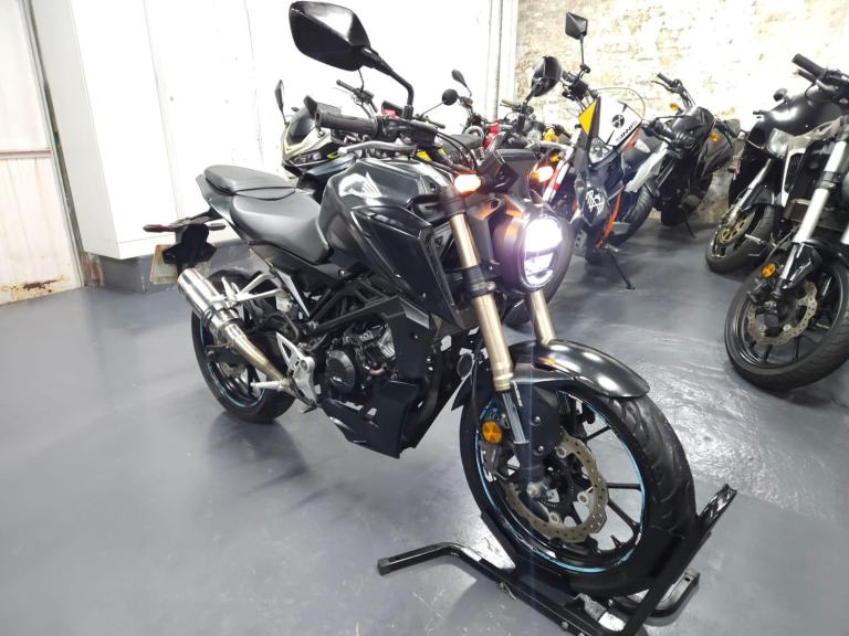 Honda CB125R 2022 Grey
