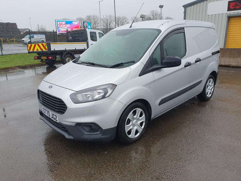 Ford Transit Courier 1.5TDCi Trend 100PS EURO 6 SILVER