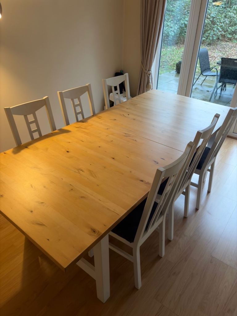 Large dining table and 6 chairs