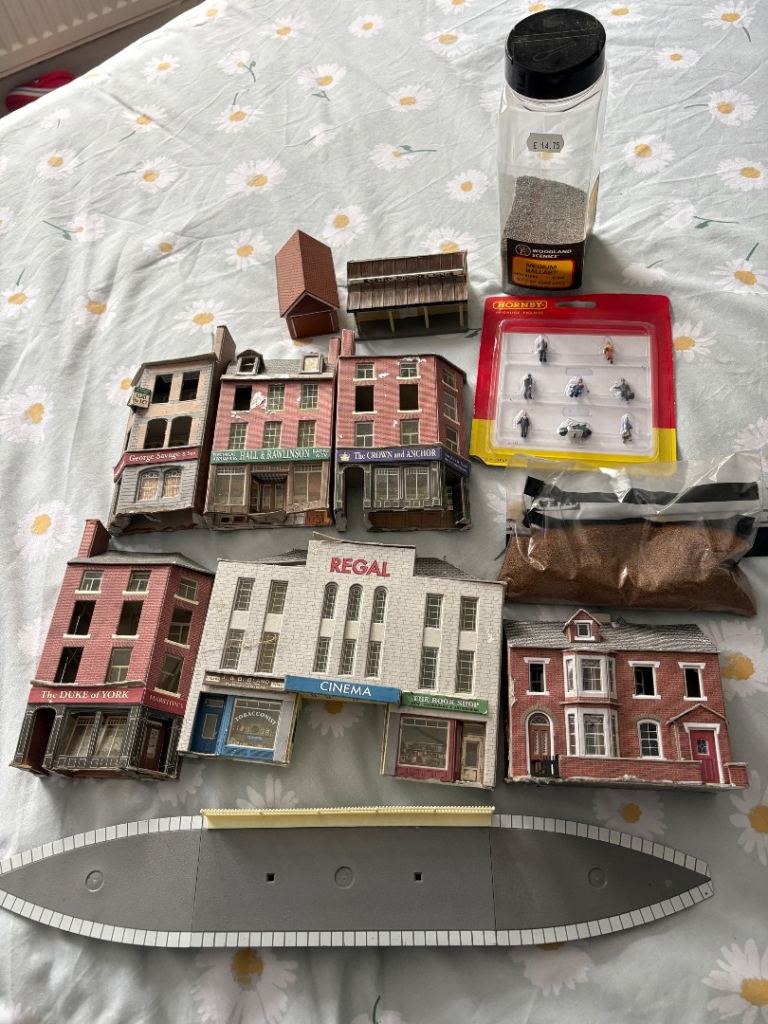 Hornby, Bachman Trains, Peco Tracks 00gauge job lot