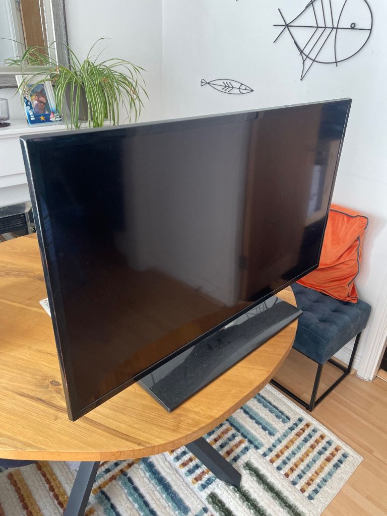 Samsung 40” Full HD Smart TV 