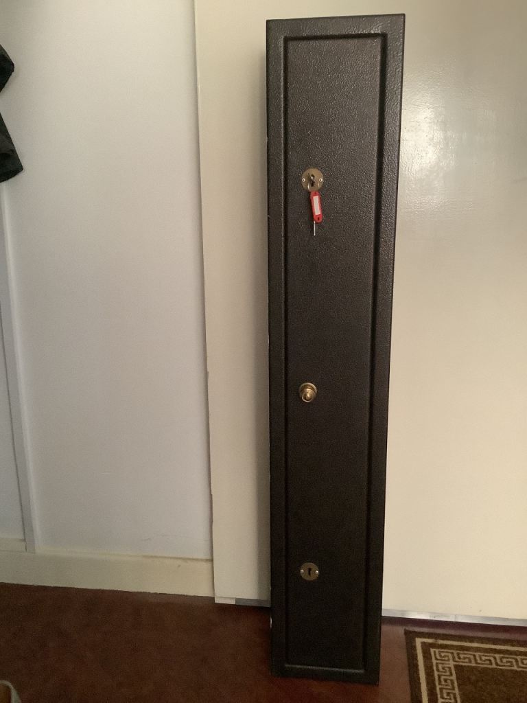 Shotgun / Rifle cabinet