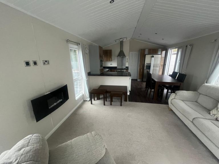 Static caravan / Lodge Prestige Seascape 42x14 2bed DG/CH - Free UK Delivery 