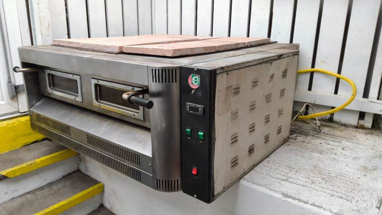Catering equipment  cupon Pizza oven 