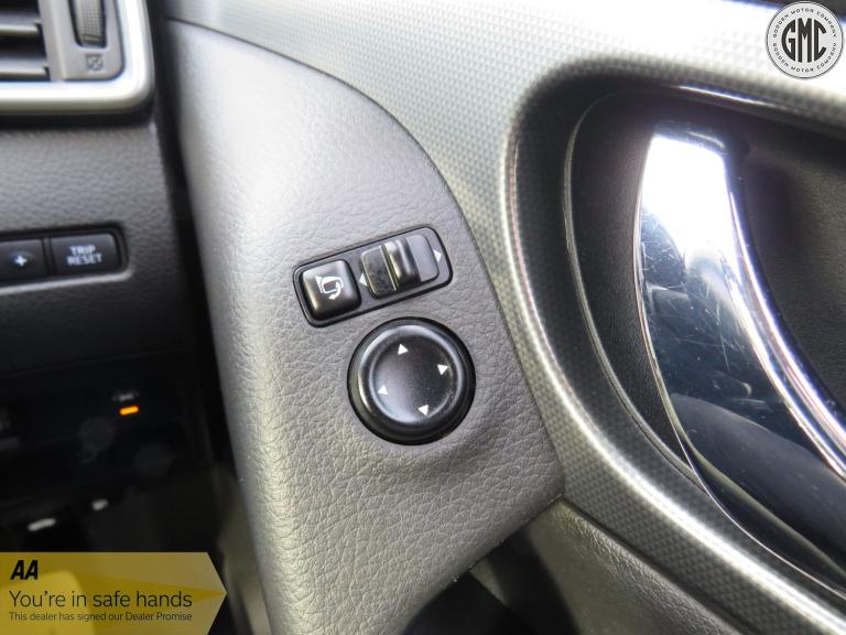 NISSAN QASHQAI 1.5 dCi N-Connecta Full Service History, Satnav 2019