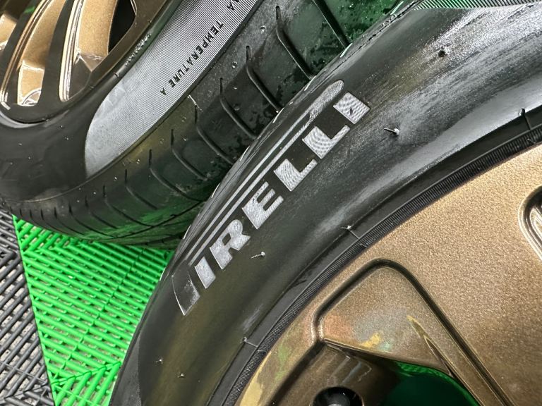 Range Rover Velar / Evoque / Discovery Sport / FL2 20” Bronze Alloy Wheels Style 1032 & all Pirelli!