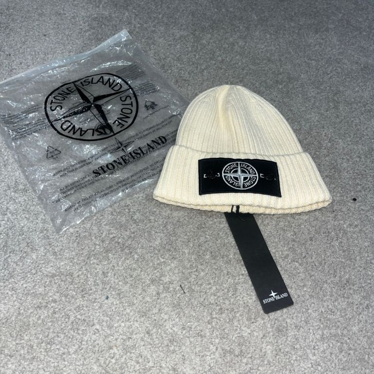 Cream stone island beanie hat onesize-unisex