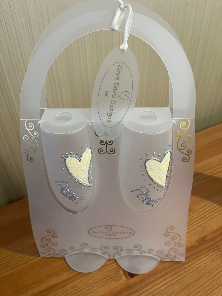 Pearl anniversary glasses 