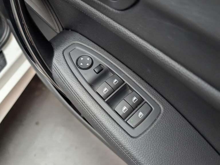 2016 BMW 1 Series 120d xDrive M Sport 5dr [Nav] Step Auto HATCHBACK DIESEL Automatic