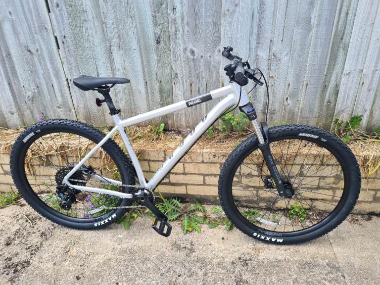 Voodoo Braag Mens Mountain Bike - Silver - XL Frame