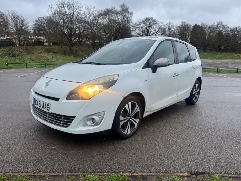 Renault, GRAND SCENIC, MPV, 2012, Semi-Auto, 1461 (cc), 5 doors