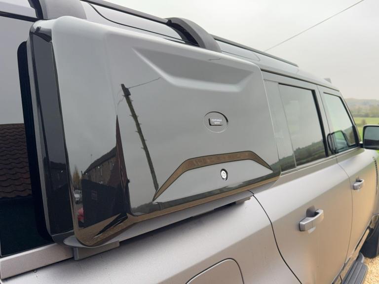  Land Rover Defender 110 3.0 D300 MHEV X-Dynamic HSE Auto 4WD Euro 6 (s/s) 5dr Diesel Automatic