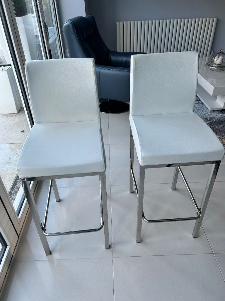 Kitchen bar stools x 2
