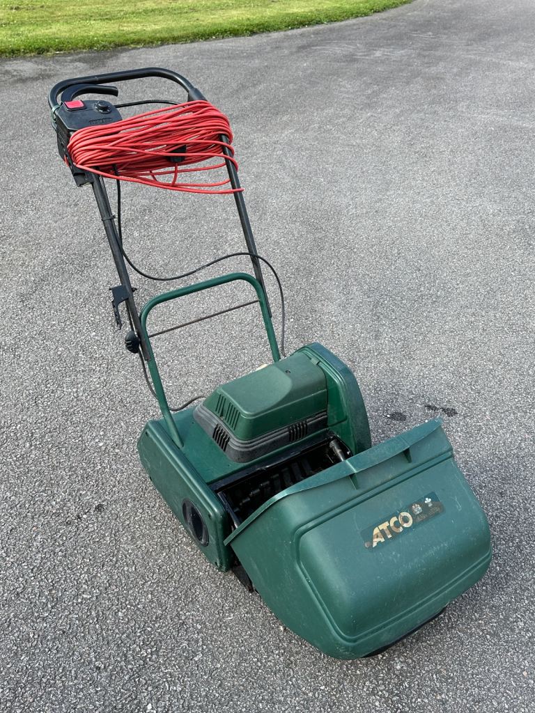 Atco Windsor, Self-Propelled Electric Cylinder Scarifier Suffolk Atco