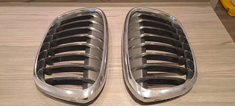BMW X1 front grill fron 2016 to 2018