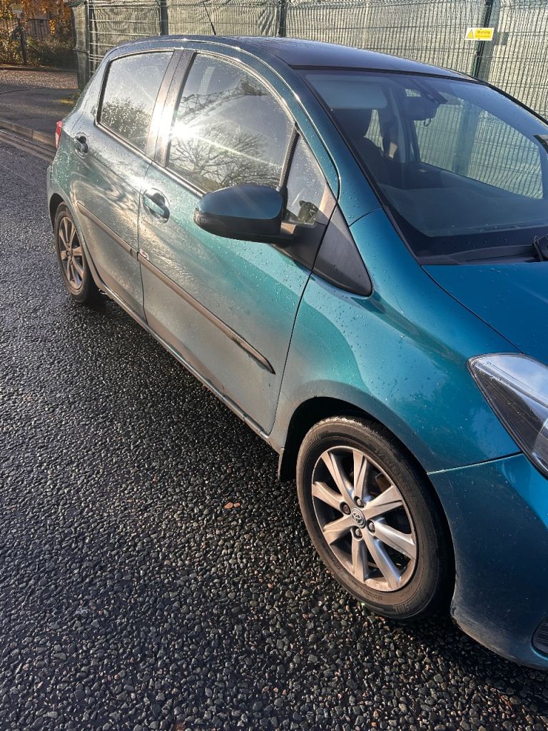 Toyota, YARIS, Hatchback, 2012, Manual, 1329 (cc), 5 doors