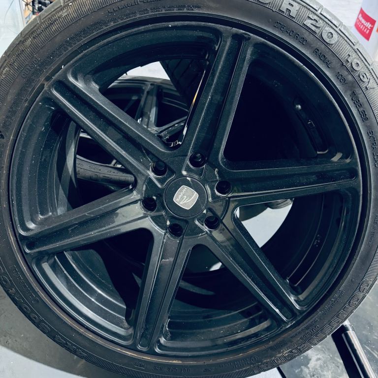 Toyota Hilux Alloy wheels