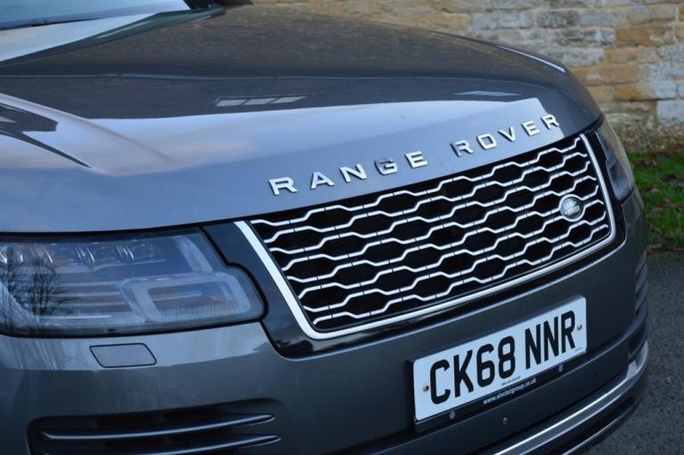 2018 Land Rover Range Rover 4.4 SDV8 Autobiography 4dr Auto ESTATE DIESEL Automatic