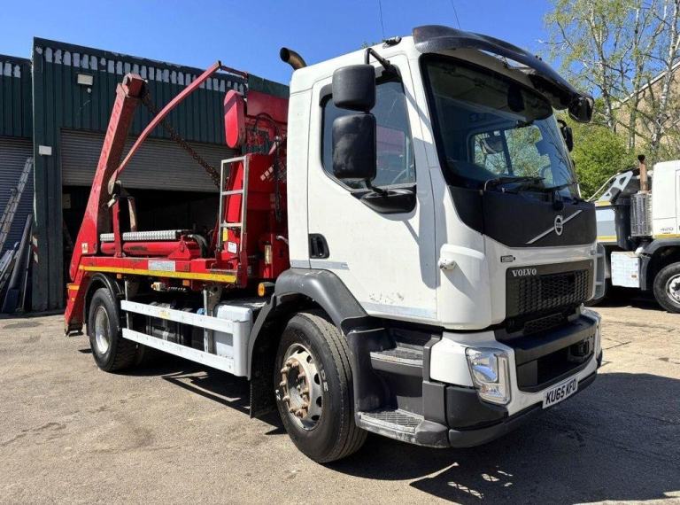 2015 VOLVO FL-250 SKIP LOADER