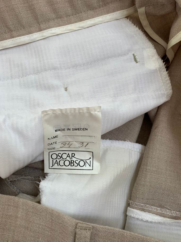 A classic men’s trousers, beige color by Oscar Jacobson W 34”