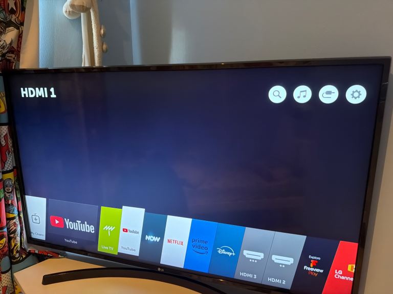 LG 49UK6400PLF LED HDR 4K Ultra HD Smart TV, 49" with Freeview Play