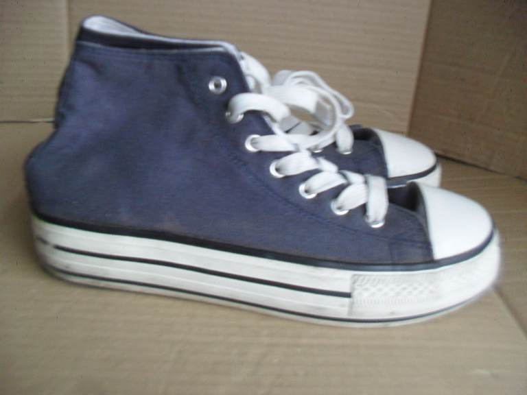 Used Blue High-Top Trainers UK size 6 