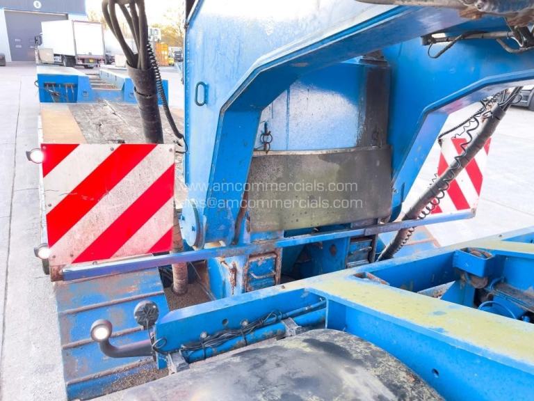 FAYMONVILLE STBZ-3VA Low Bed 3 Axle 