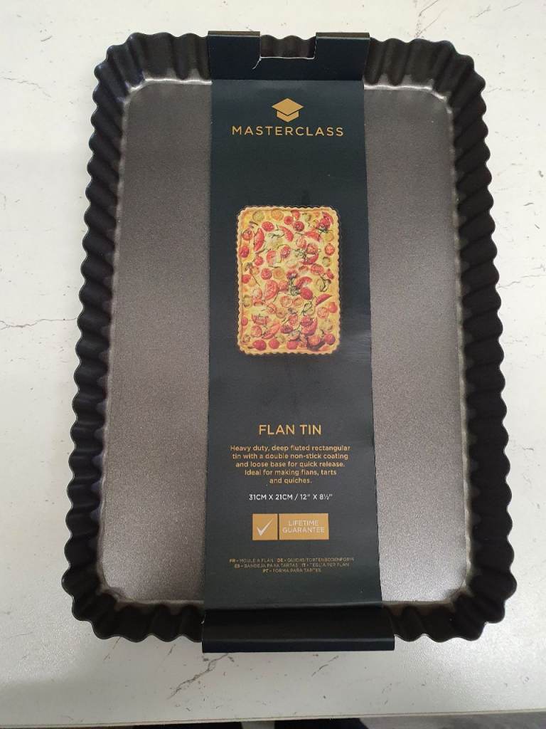 Masterclass Loose Base Non-Stick Fluted Rectangular Flan Tin – New