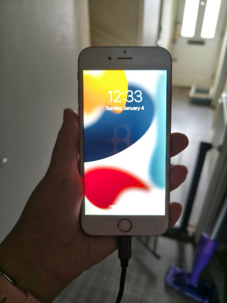 Apple iPhone 6s – Rose Gold, Good Condition