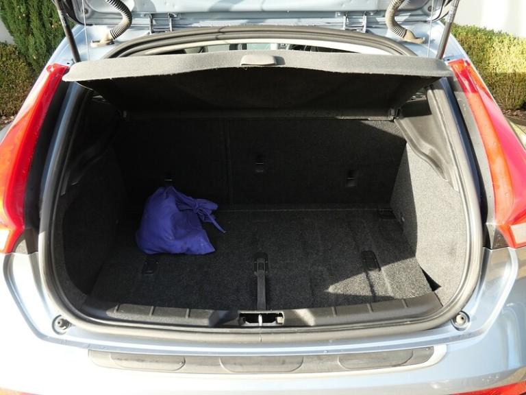 2016 Volvo V40 Cross Country 2.0 T5 Pro Hatchback 5dr Petrol Auto AWD Euro 6 (s/s) (245 ps) Hatch...