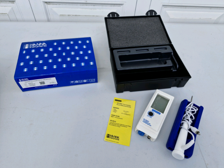 NEW Hanna probe thermometer HI9241
