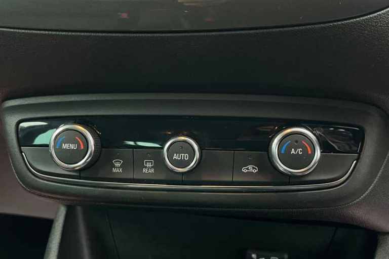 2022 Vauxhall Crossland 1.2 Turbo Ultimate SUV 5dr Petrol Auto Euro 6 (s/s) (130 ps) SUV Petrol A...