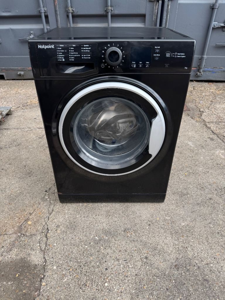 Hotpoint Black Washing Machine – Good Condition