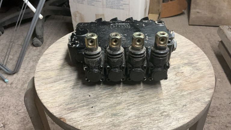 Hydraulic control valves 4,5,6, and 7section