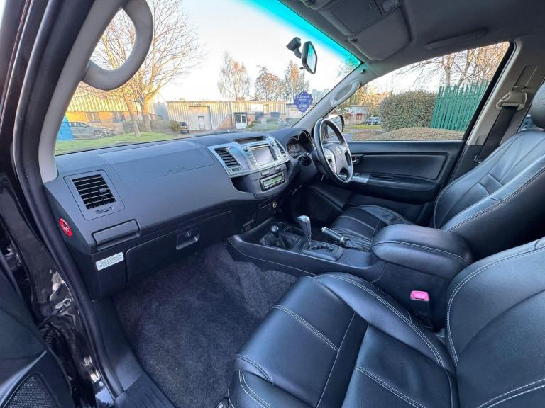 2015 Toyota Hilux Invincible D/Cab Pick Up 3.0 D-4D 4WD 171 Auto PICK UP DIESEL Automatic