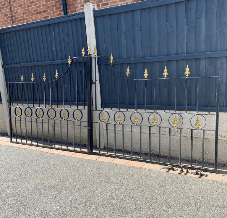 Heavy duty gates