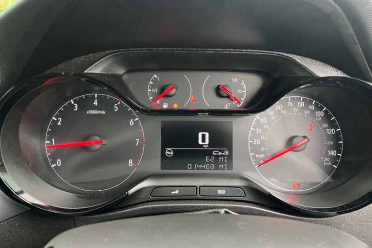 2021 Vauxhall Crossland 1.2i (83 PS) SE 5 Door Petrol SUV *** 1 Private Owner from New *** SUV Pe...