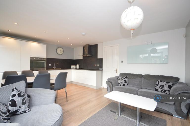 2 bedroom flat in St. Andrew Street, Liverpool, L3 (2 bed) (#2904574)
