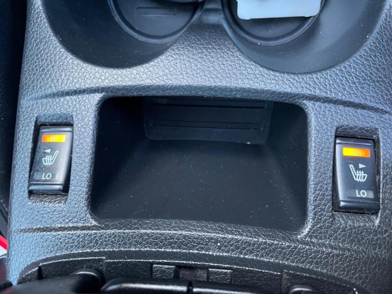 2015 Nissan Qashqai 1.6 dCi Tekna 2WD Euro 6 (s/s) 5dr HATCHBACK Diesel Manual