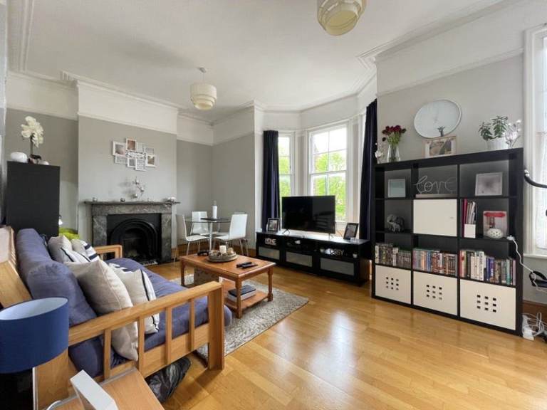 Great Location, Peaceful, Spacious 1 Bed Apartment Coming Available Soon
