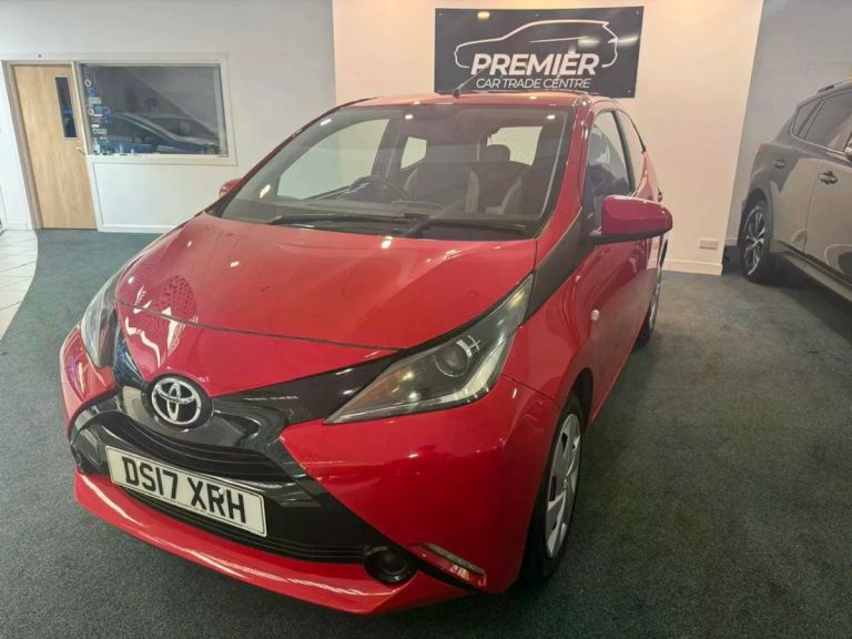 2017 Toyota AYGO 1.0 VVT-i X-Play 5dr HATCHBACK PETROL Manual