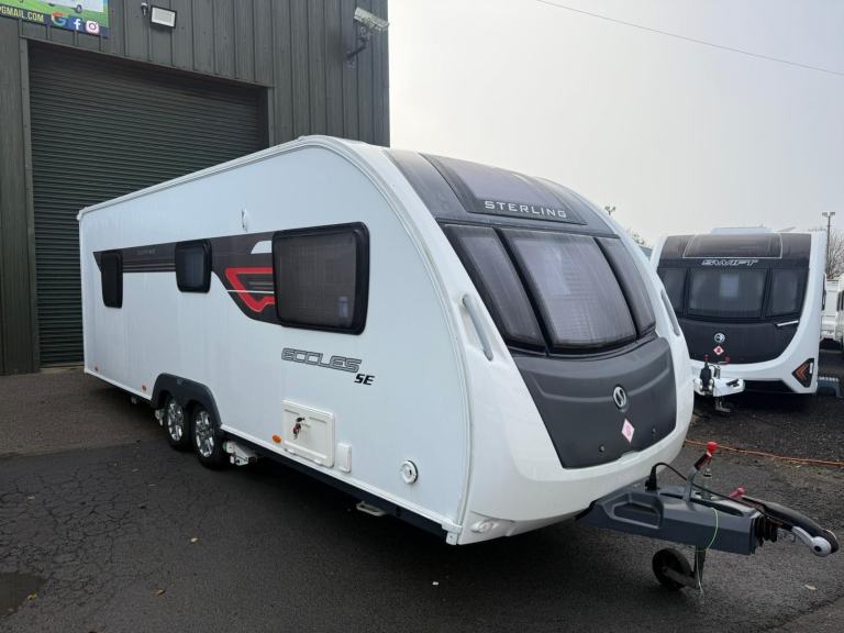 2015 STERLING ECCLES SE SAPPHIRE - 4 BERTH CARAVAN 