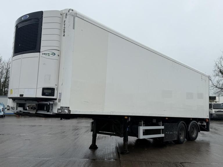 GRAY & ADAMS MONO-TEMP FRIDGE TRI AXLE TRAILER