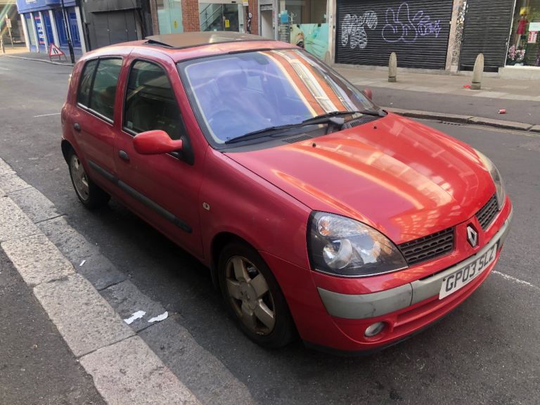 Renault Clio 1.4cc AUTOMATIC low mileage 