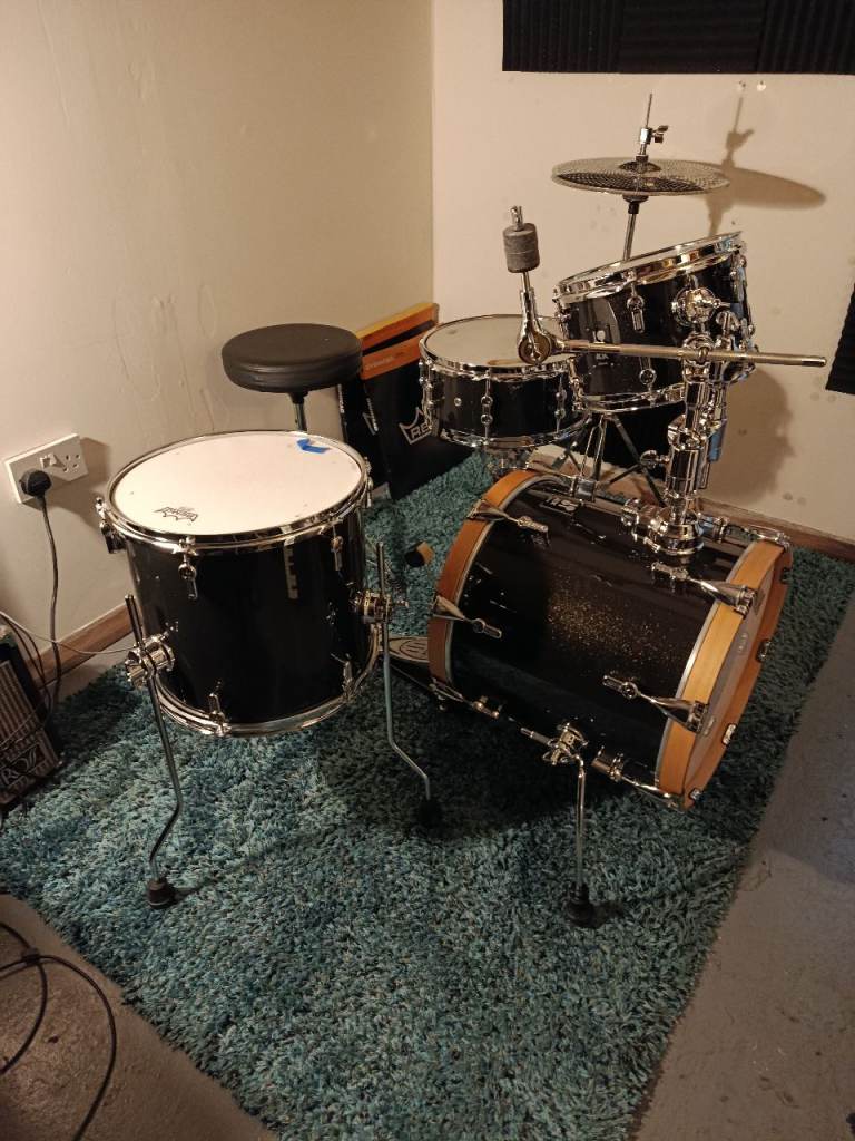 Sonor AQX drum kit