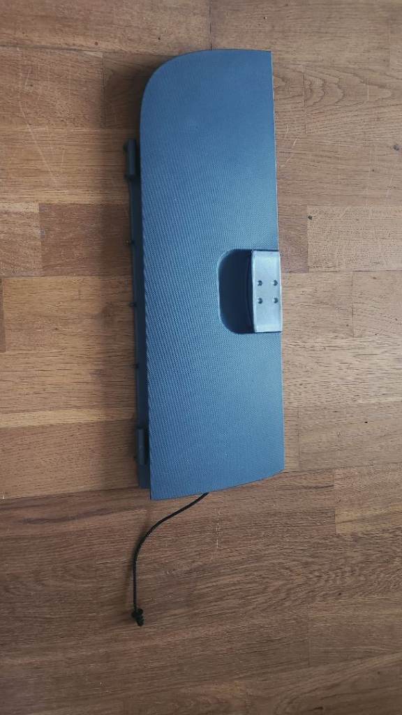 Toyota Aygo glove compartment lid