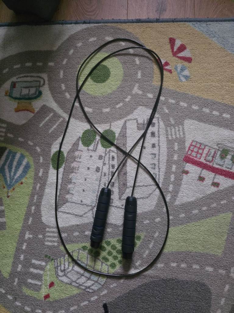Skipping Rope – Black, Good Condition